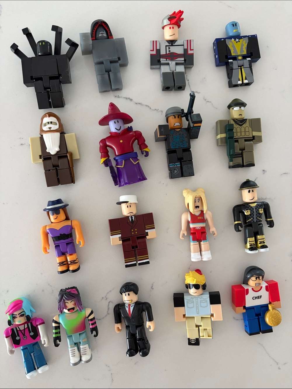 ROBLOX FIGURES (17)